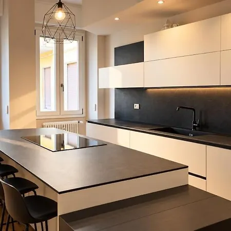 Bruni Spacious New Design - Free Parking Apartment Brescia