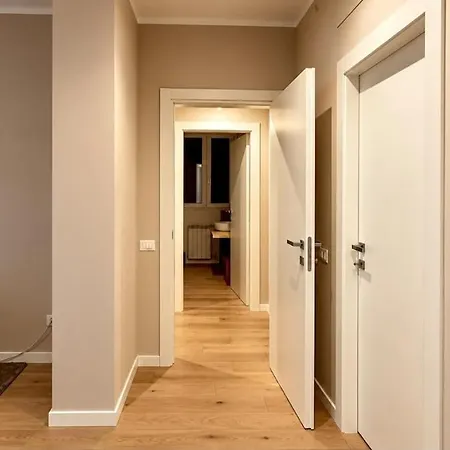 Apartment Bruni Spacious New Design - Free Parking