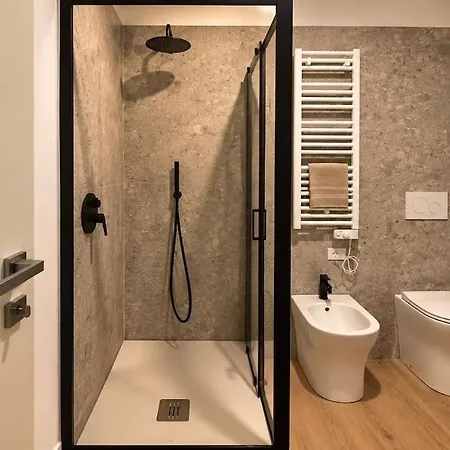Bruni Spacious New Design - Free Parking Apartment