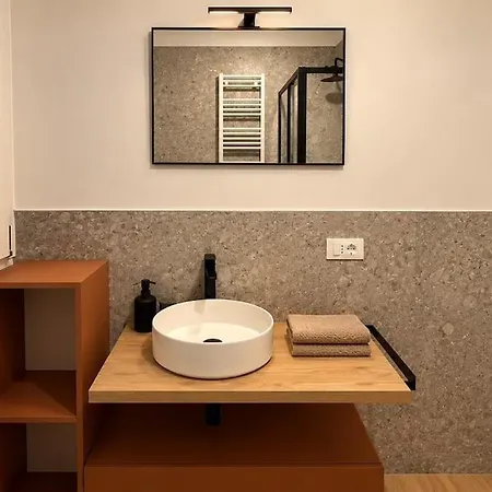 Bruni Spacious New Design - Free Parking Apartment *